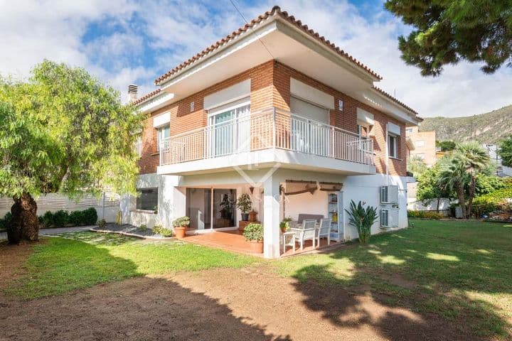 4 bedrooms house for rent in Castelldefels, Spain