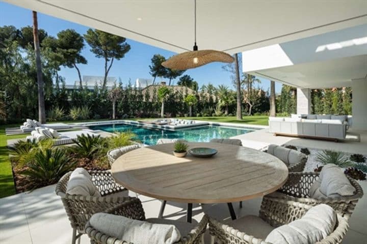 6 bedrooms house for sale in Nueva Andalucia, Spain