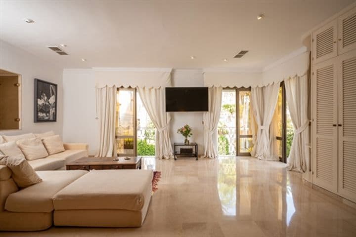 5 bedrooms house for sale in Marbella, Spain