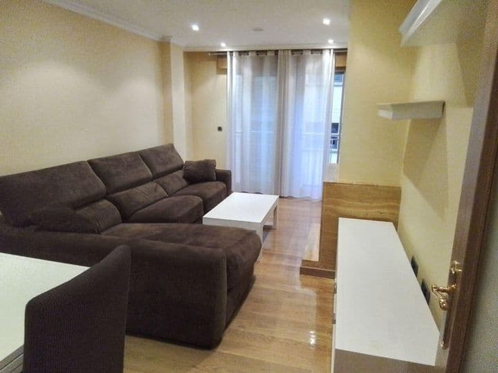 2 bedrooms apartment for rent in Vigo, Spain