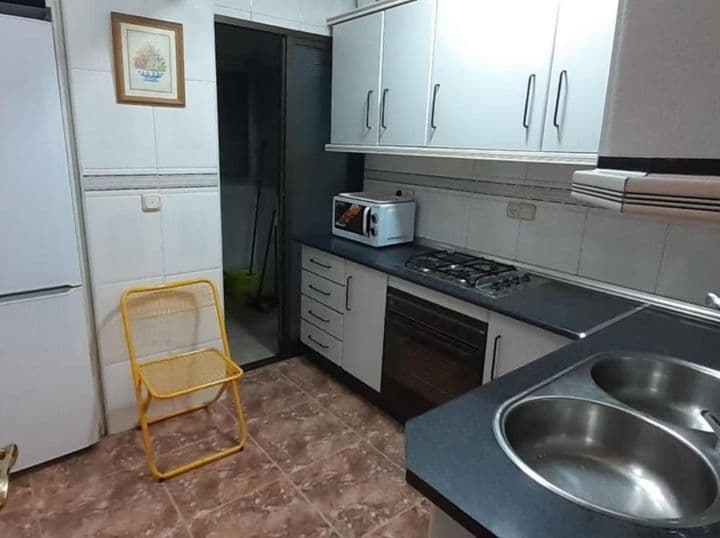 2 bedrooms apartment for rent in Granada, Spain