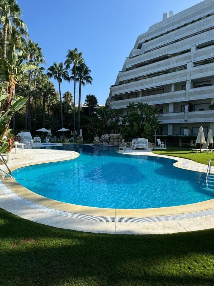 2 bedrooms apartment for sale in Marbella, Spain