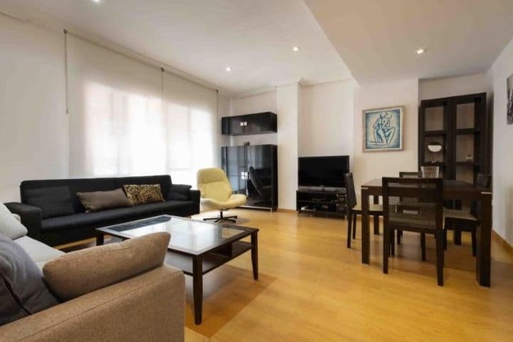 2 bedrooms apartment for rent in Centro, Spain