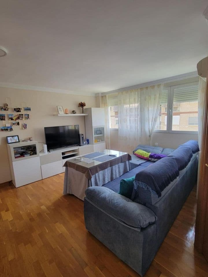3 bedrooms apartment for rent in Castano-Mirasierra, Spain