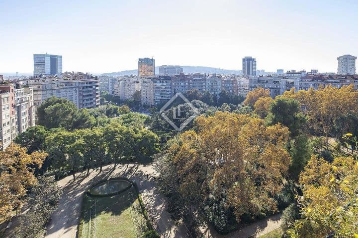 5 bedrooms apartment for sale in Barcelona, Spain