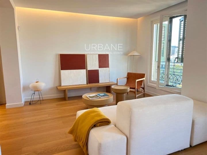 2 bedrooms apartment for sale in Barcelona, Spain