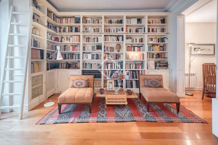 3 bedrooms apartment for sale in Madrid, Spain