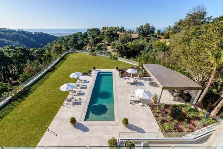 6 bedrooms house for sale in Benahavis, Spain