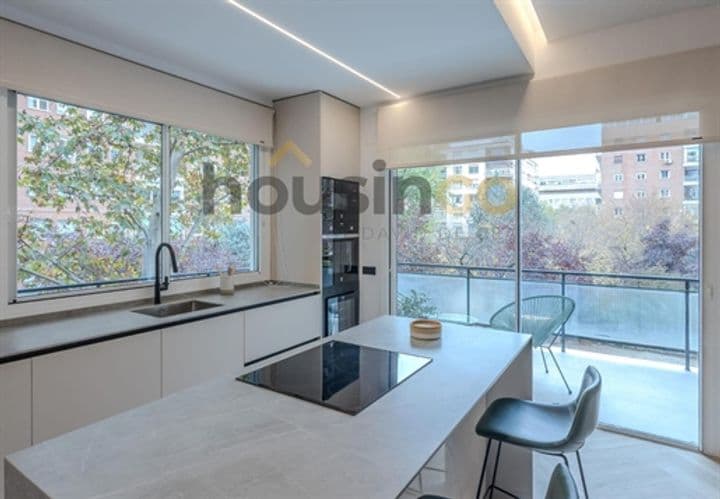 4 bedrooms apartment for sale in Madrid, Spain