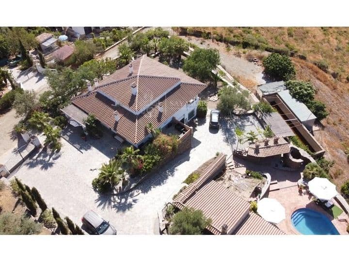 5 bedrooms house for sale in Sayalonga, Spain