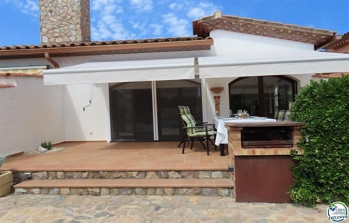 2 bedrooms house for sale in Vilamacolum, Spain