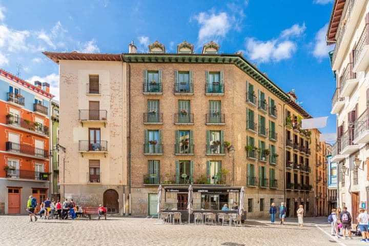 2 bedrooms apartment for sale in Pamplona, Spain