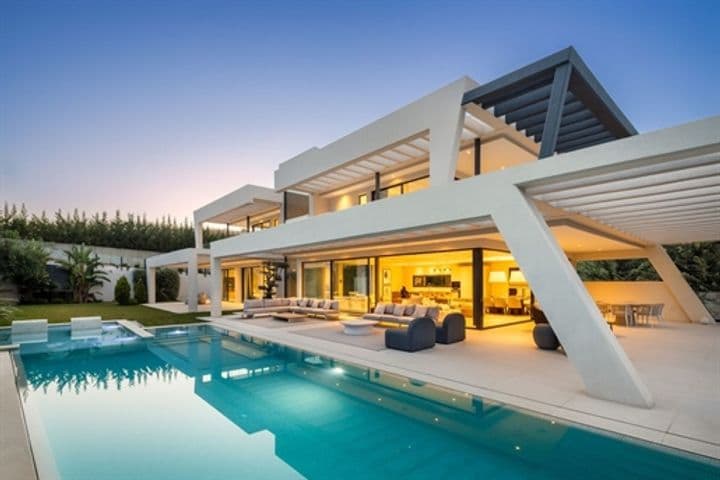 6 bedrooms house for sale in Marbella, Spain