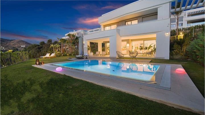 4 bedrooms house for sale in Estepona, Spain