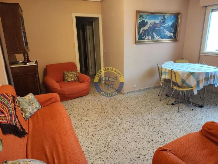 3 bedrooms apartment for sale in Leon, Spain