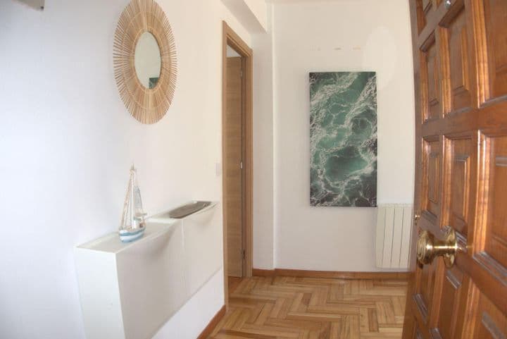 2 bedrooms apartment for rent in Vigo, Spain