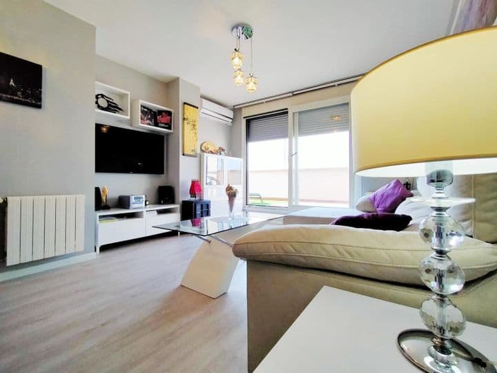 2 bedrooms house for sale in Madrid, Spain