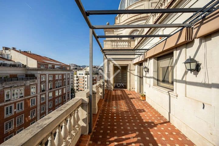 5 bedrooms apartment for sale in Barcelona, Spain