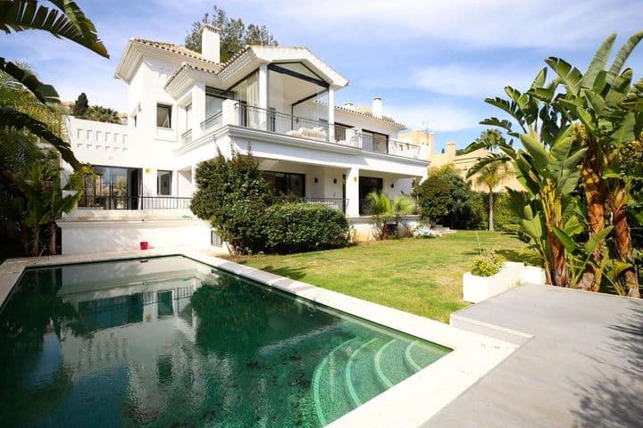 6 bedrooms house for sale in Nueva Andalucia, Spain