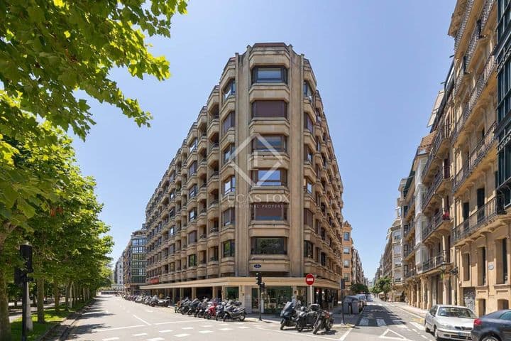 2 bedrooms apartment for sale in Donostia-San Sebastian, Spain