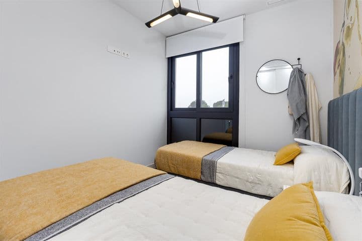 2 bedrooms building for sale in Torrevieja, Spain