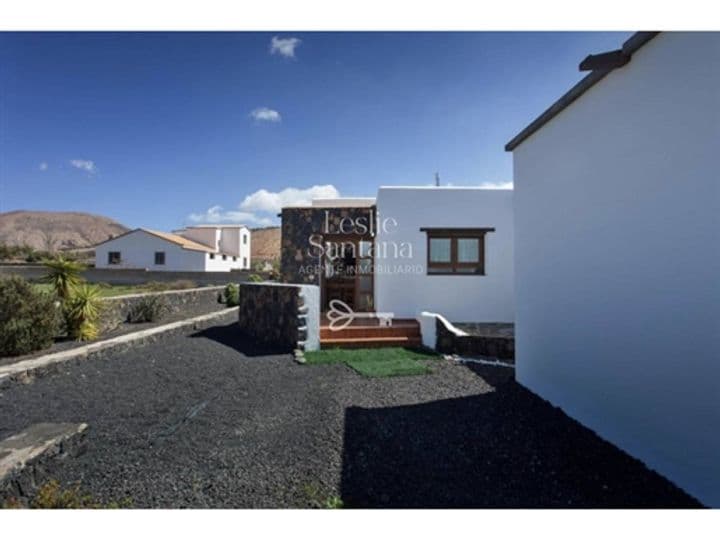 House for sale in La Oliva, Spain