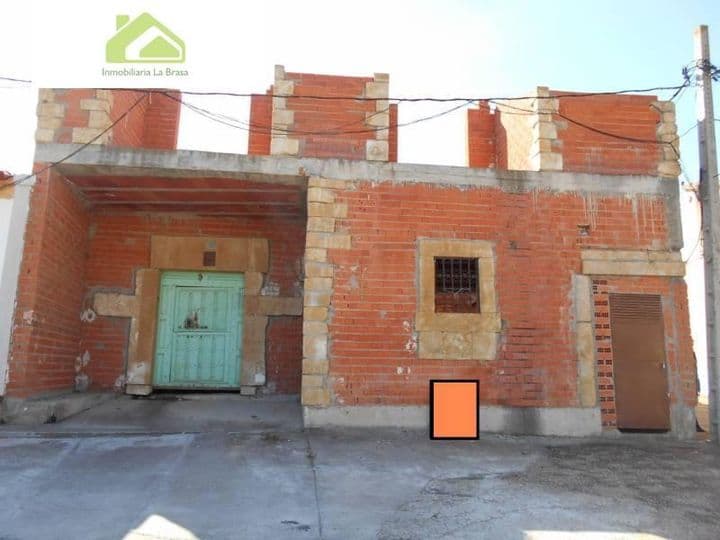 House for sale in Zamora, Spain