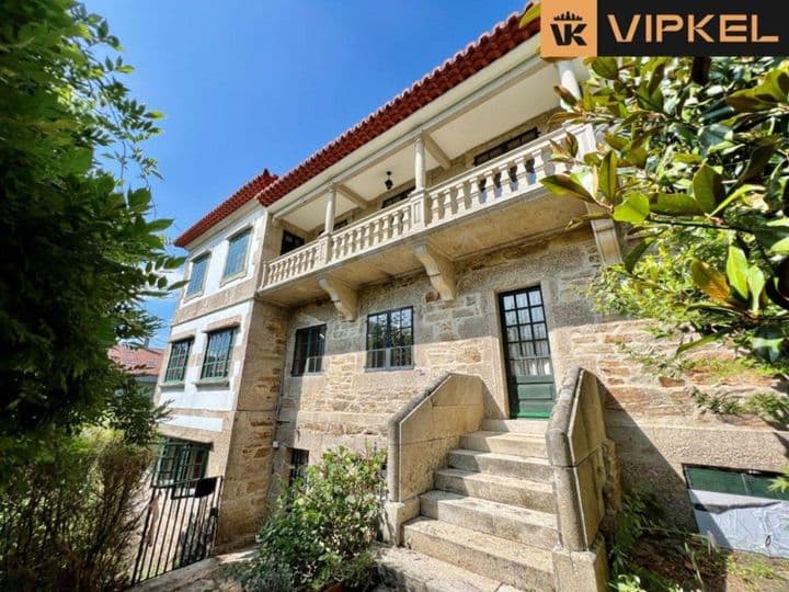 10 bedrooms house for sale in Santiago de Compostela, Spain