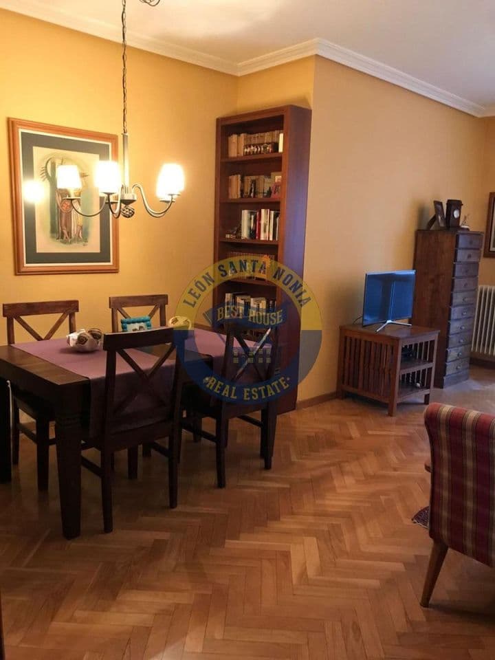 4 bedrooms apartment for sale in Leon, Spain