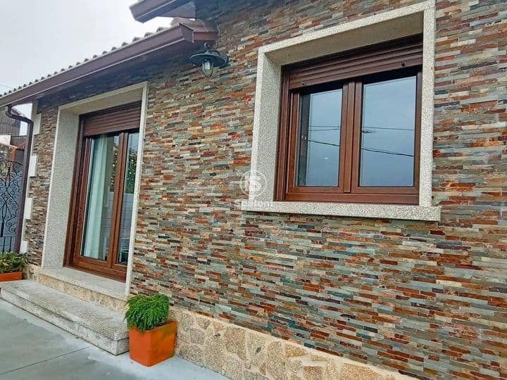 2 bedrooms house for sale in Vilagarcia de Arousa, Spain