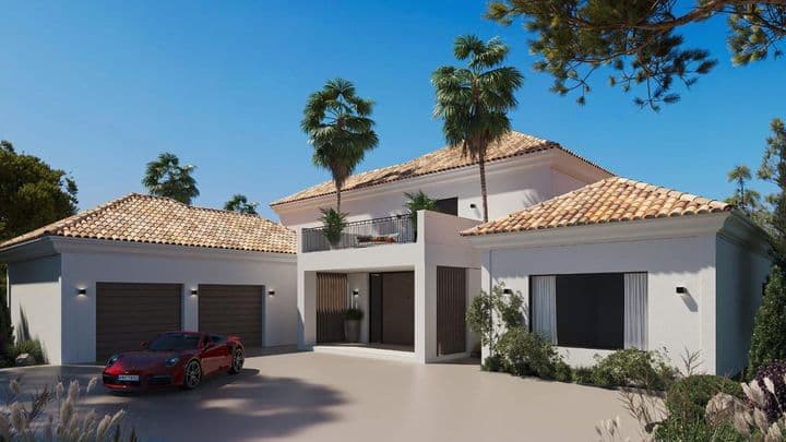 6 bedrooms house for sale in Estepona, Spain