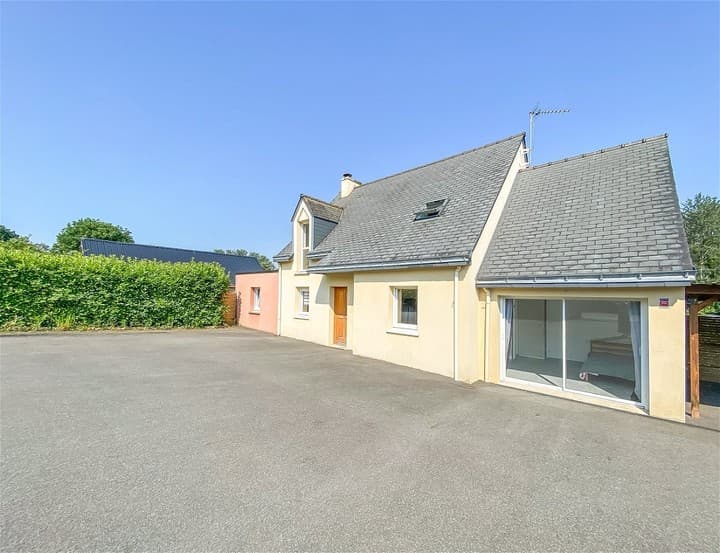 6 bedrooms house for sale in Cotes-dArmor (22), France