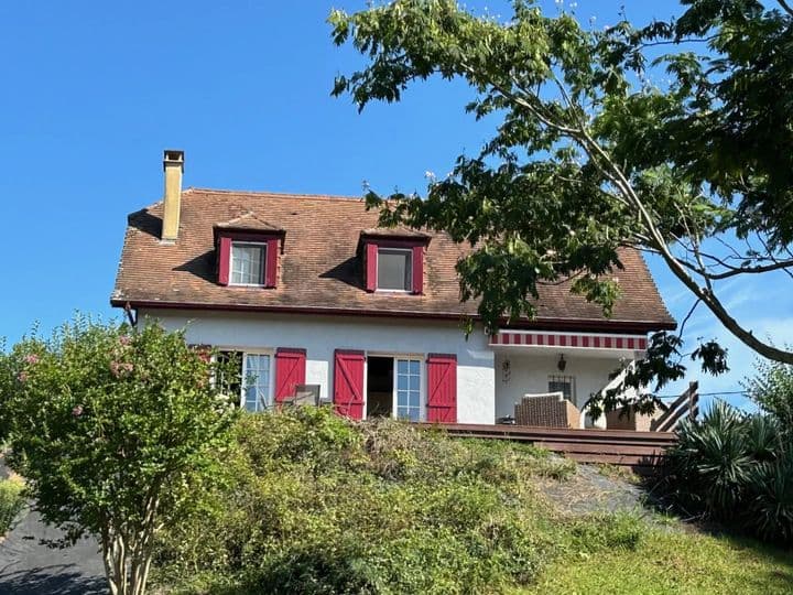 4 bedrooms house for sale in  France