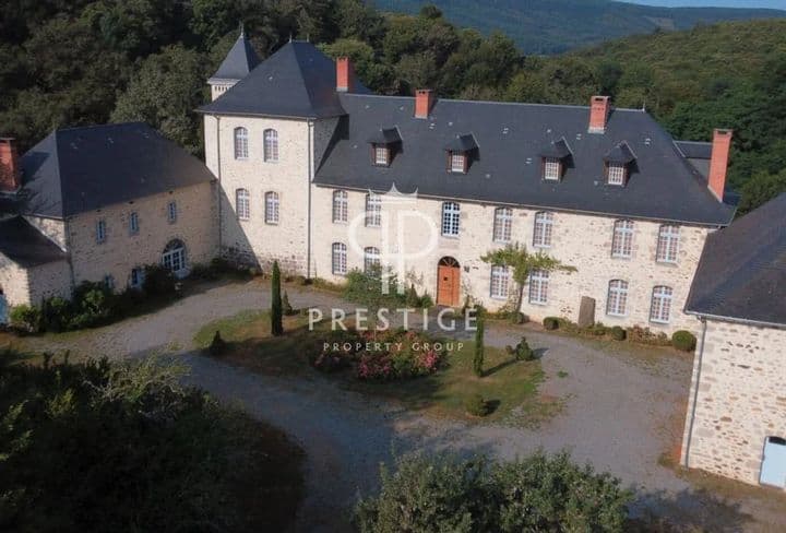 10 bedrooms house for sale in  France