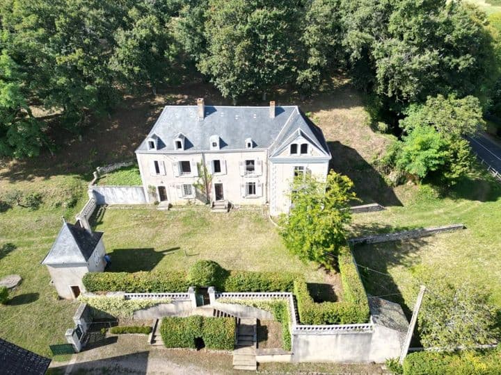 8 bedrooms house for sale in  France
