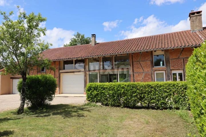 4 bedrooms house for sale in  France