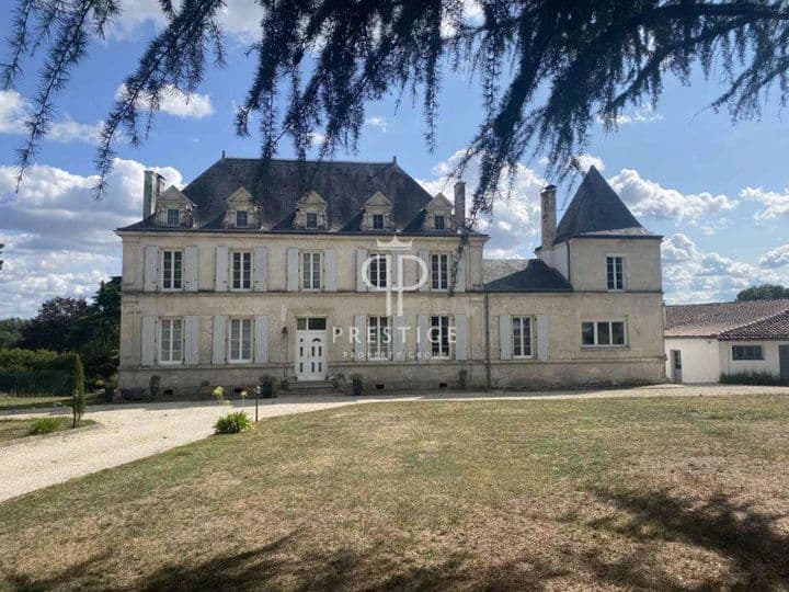 6 bedrooms house for sale in  France