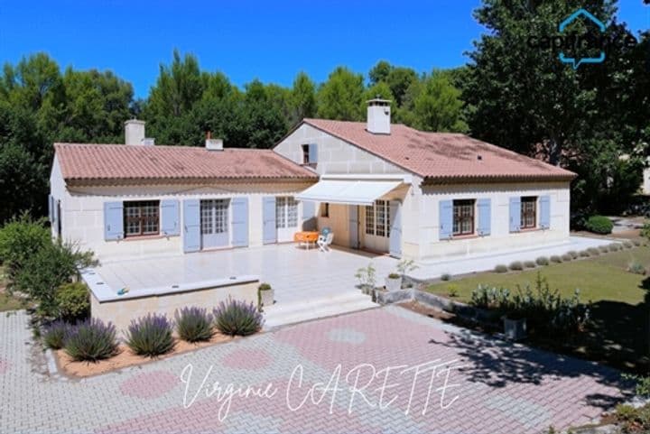 6 bedrooms house for sale in Jouques, France
