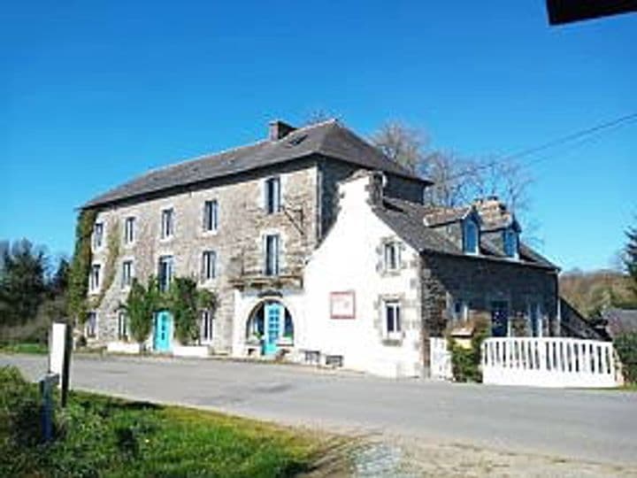 11 bedrooms house for sale in  France