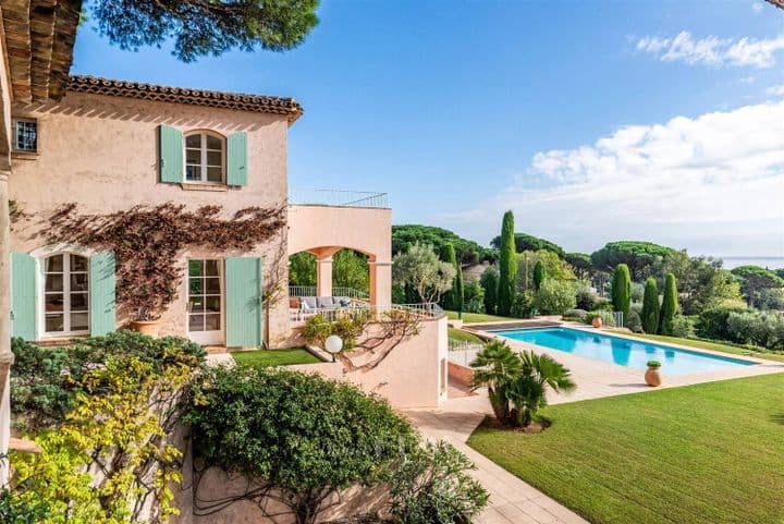 5 bedrooms house for sale in  France