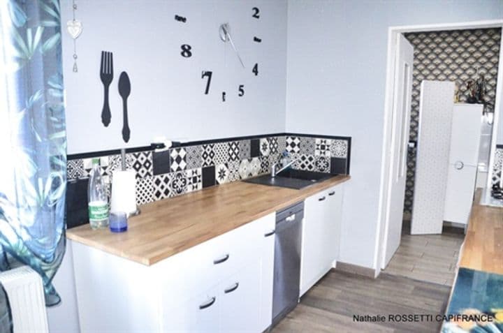 2 bedrooms house for sale in Surgeres, France