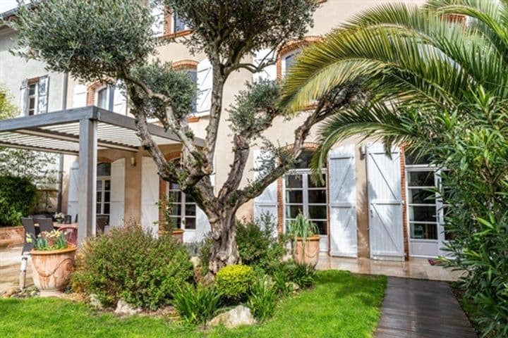 7 bedrooms house for sale in Saint-Nicolas-de-la-Grave, France