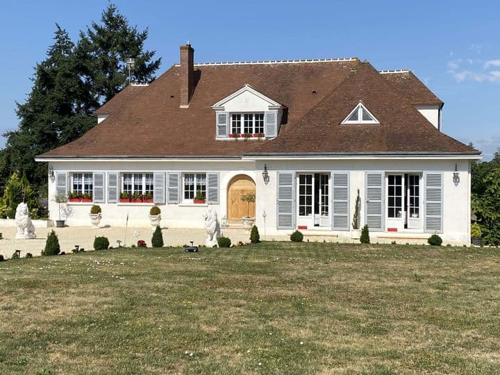 5 bedrooms house for sale in  France