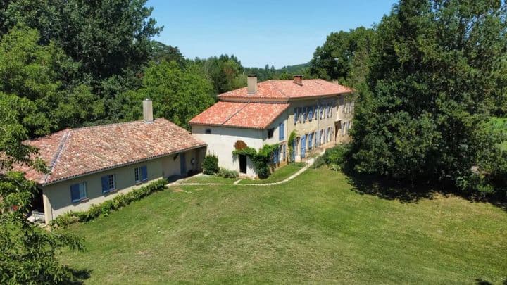 7 bedrooms house for sale in  France