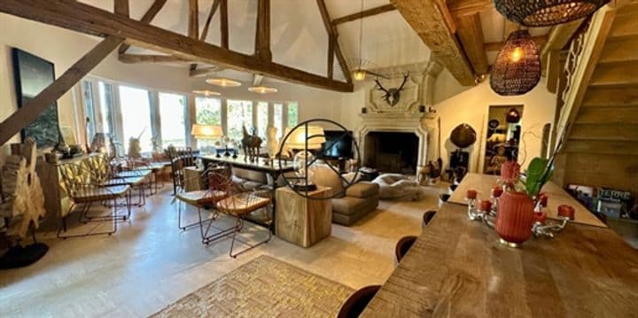 8 bedrooms house for sale in Romorantin-Lanthenay, France