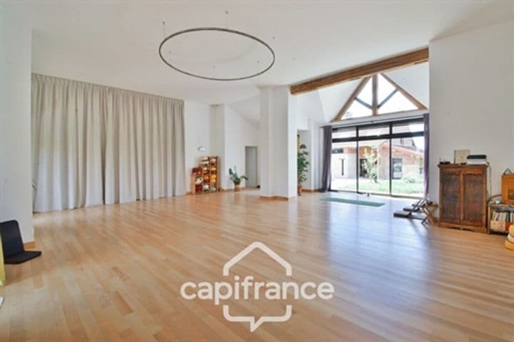 8 bedrooms house for sale in Louhans, France