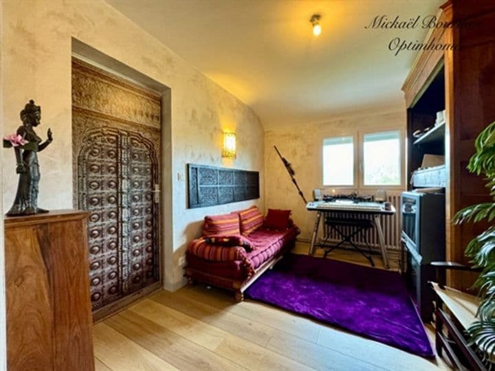 5 bedrooms house for sale in Aubigne-Racan, France