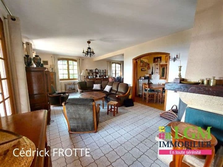 6 bedrooms house for sale in Montelimar, France