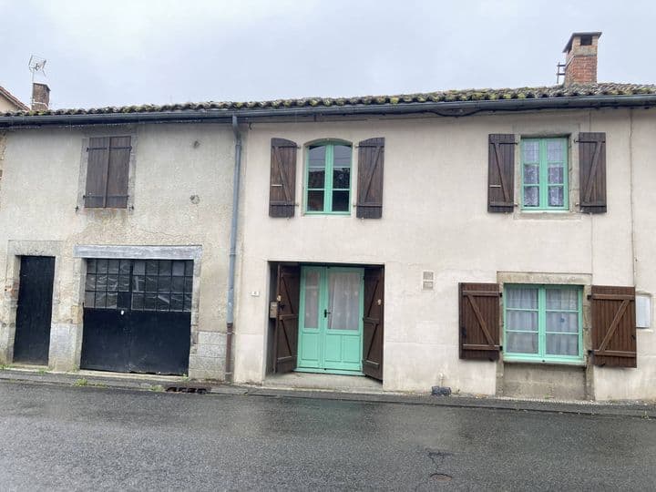 2 bedrooms house for sale in brigueuil, France