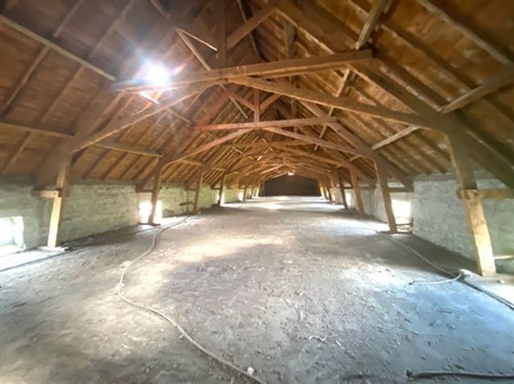 10 bedrooms building for sale in Saint-Alban-sur-Limagnole, France